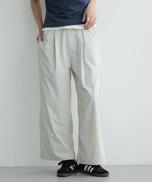 URBAN RESEARCH Sonny Label(アーバンリサーチサニーレーベル)の「機能素材ユーティリティパンツ(その他パンツ・レディース・ライトグレー/ブラック・FREE)」の2枚目の写真