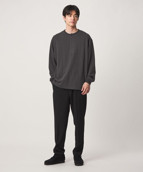 green label relaxing(グリーンレーベルリラクシング)の「FINE BASIC ヴィンテージライク ヘンリーネック 長袖 カットソー Tシャツ(Tシャツ/カットソー・メンズ・ダークグレー/ホワイト・M/XL/L)」の3枚目の写真