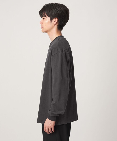 green label relaxing(グリーンレーベルリラクシング)の「FINE BASIC ヴィンテージライク ヘンリーネック 長袖 カットソー Tシャツ(Tシャツ/カットソー・メンズ・ダークグレー/ホワイト・M/XL/L)」の6枚目の写真