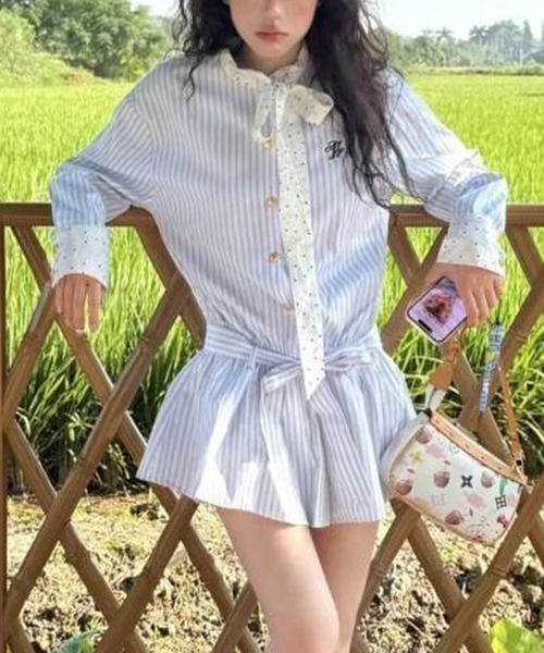 AsheKsha(アシクシャ)の「ボーダーリボンベルトシャツワンピース(ワンピース・レディース・ブルー・M)」の4枚目の写真