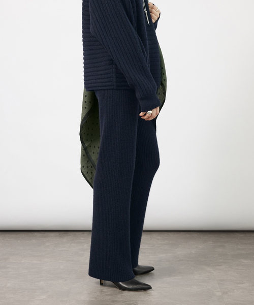 VERMEIL par iena(ヴェルメイユパーイエナ)の「Wool Yak Mix ニットパンツ(その他パンツ・レディース・カーキ/ネイビー・FREE)」の12枚目の写真