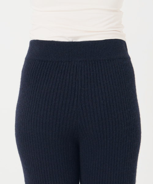 VERMEIL par iena(ヴェルメイユパーイエナ)の「Wool Yak Mix ニットパンツ(その他パンツ・レディース・カーキ/ネイビー・FREE)」の18枚目の写真
