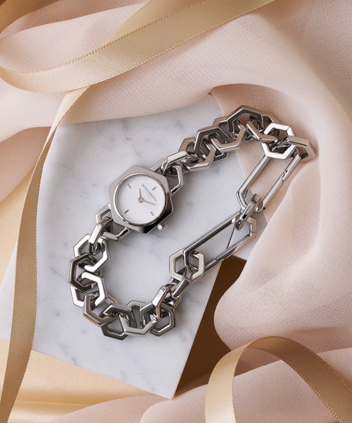 OLIVIA BURTON（オリビアバートン）の「「OLIVIA BURTON/オリビアバートン」シグネチャー - 18mm ヘックスリンク ミニ シルバーホワイト サンレイ ブレスレット（アナログ腕時計・レディース・シルバー・FREE）」の5枚目の写真