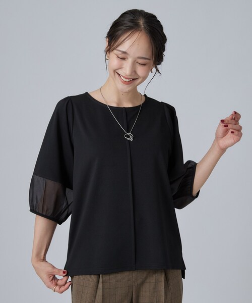 SHOO・LA・RUE(シューラルー)の「【洗濯機可/S-LL】 大人のシアー感 お袖切り替えラウンドネックトップス(Tシャツ/カットソー・レディース・ボルドー/ホワイト/ブラック・01/02/04/03)」の8枚目の写真