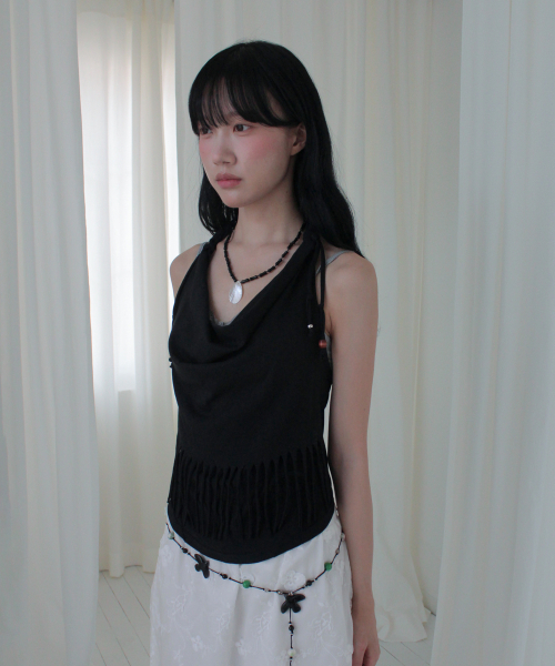RUBATI（ルバティ）の「アニタ・ロー フリンジ カウルホルターネック ノースリーブ ビーズトップ_ブラック（Tシャツ/カットソー・レディース・その他・1/2）」の5枚目の写真