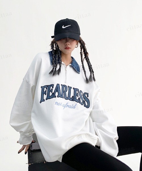 Dalfwin(ダールフィン)の「FEARLESS刺繍ロゴ襟デニムスウェット(スウェット・レディース・ホワイト/ブラック・FREE)」の4枚目の写真