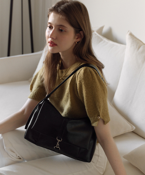 OVHEE（オヴェイ）の「クロエバッグ Chloe Bag（ショルダーバッグ・レディース・ブラック/アイボリー・FREE）」の3枚目の写真