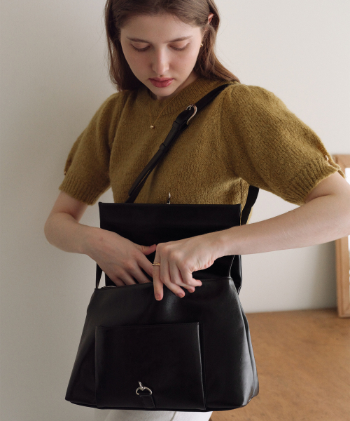 OVHEE（オヴェイ）の「クロエバッグ Chloe Bag（ショルダーバッグ・レディース・ブラック/アイボリー・FREE）」の4枚目の写真