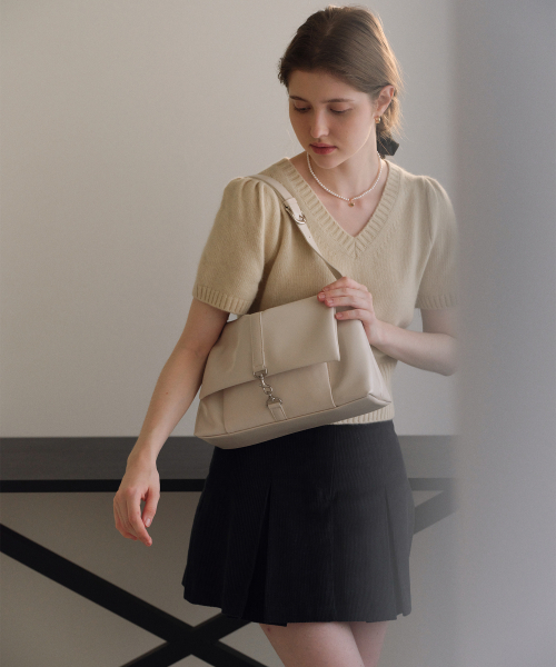 OVHEE（オヴェイ）の「クロエバッグ Chloe Bag（ショルダーバッグ・レディース・ブラック/アイボリー・FREE）」の10枚目の写真