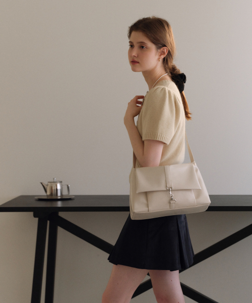 OVHEE（オヴェイ）の「クロエバッグ Chloe Bag（ショルダーバッグ・レディース・ブラック/アイボリー・FREE）」の13枚目の写真