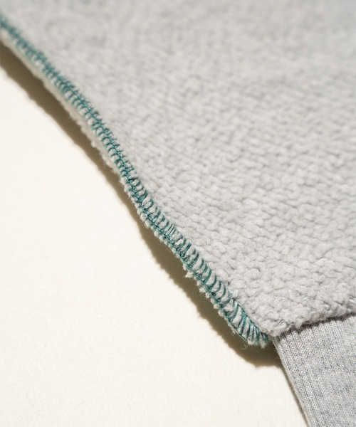 FRUIT OF THE LOOM(フルーツオブザルーム)の「【FRUIT OF THE LOOM】FTL VOLUME HOODIE / ショート丈 フーディ(パーカー・メンズ・ブルー/ホワイト系その他/ホワイト系その他2/グリーン/ピンク/レッド・S/M/L/XL)」の7枚目の写真