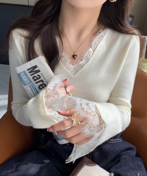 yuue' ( wear )(ユーイ)の「Vネックレース付きリブニットトップス(ニット/セーター・レディース・ブラック/アイボリー・FREE)」の11枚目の写真