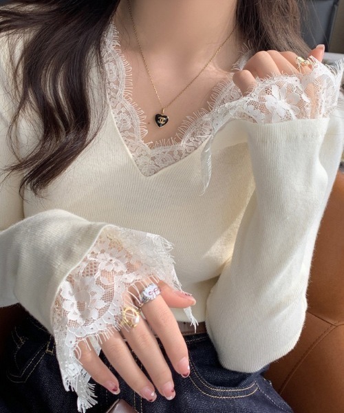 yuue' ( wear )(ユーイ)の「Vネックレース付きリブニットトップス(ニット/セーター・レディース・ブラック/アイボリー・FREE)」の12枚目の写真