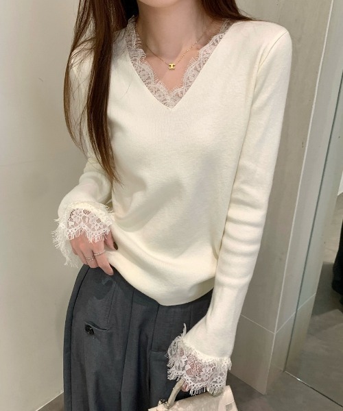 yuue' ( wear )(ユーイ)の「Vネックレース付きリブニットトップス(ニット/セーター・レディース・ブラック/アイボリー・FREE)」の4枚目の写真