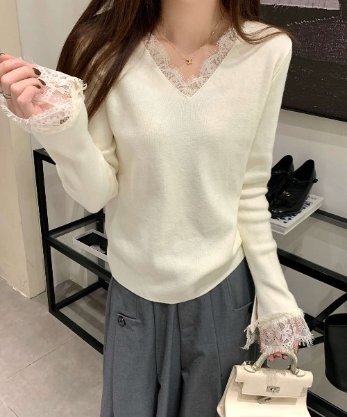 yuue' ( wear )(ユーイ)の「Vネックレース付きリブニットトップス(ニット/セーター・レディース・ブラック/アイボリー・FREE)」の3枚目の写真