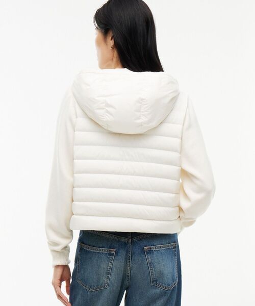 TOMMY HILFIGER(トミーヒルフィガー)の「ミックスメディアジャケット(ブルゾン・レディース・ホワイト・X-SMALL/SMALL/MEDIUM)」の4枚目の写真