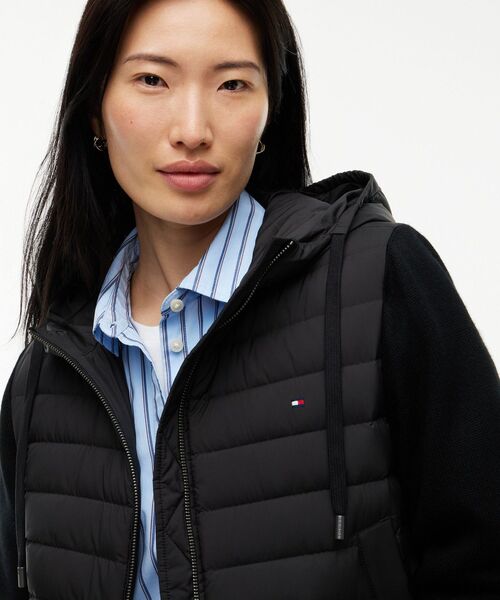 TOMMY HILFIGER(トミーヒルフィガー)の「ミックスメディアジャケット(ブルゾン・レディース・ホワイト・X-SMALL/SMALL/MEDIUM)」の9枚目の写真