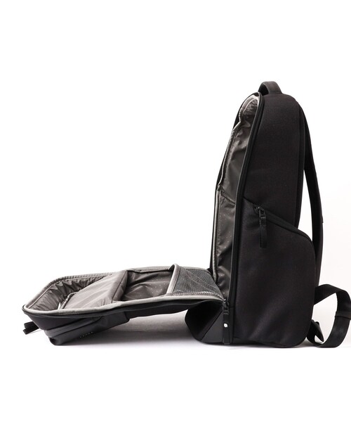 incase(インケース)の「【Incase/インケース】A.R.C.Daypack(バックパック/リュック・メンズ・ブラック・FREE)」の11枚目の写真