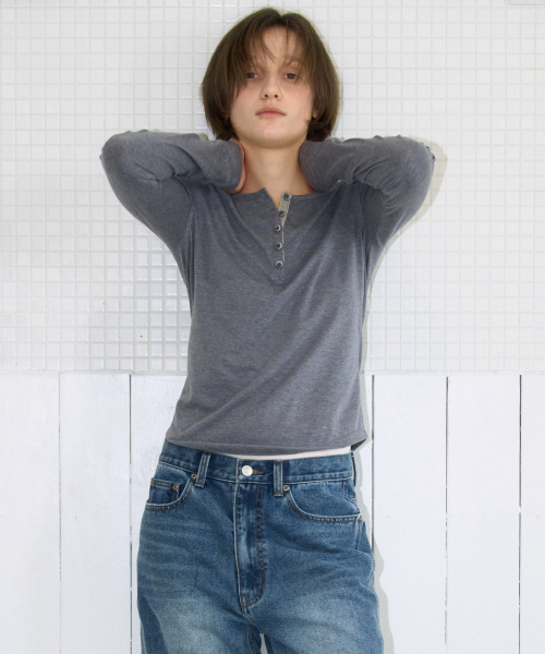 MILLO WOMEN（ミロウーマン）の「テープヘンリーネックTシャツ[メランジチャコール]（Tシャツ/カットソー・レディース・その他・ONE SIZE）」の2枚目の写真
