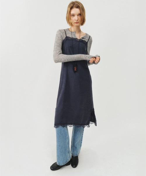LOOKAST(ルックキャスト)の「キュプラレーススリップワンピース_ネイビー / CUPRA LACE SLIP ONE PIECE_NAVY(ワンピース・レディース・ネイビー・SMALL/MEDIUM)」の2枚目の写真