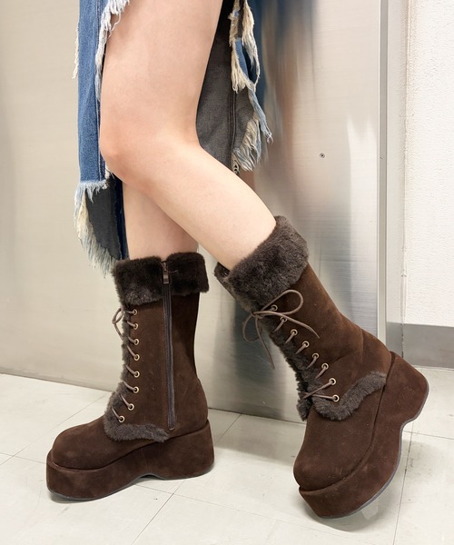 attagirl(アタガール)の「厚底ファーレースアップブーツ(ブーツ・レディース・ブラック系その他/ブラウン系その他/ベージュ系その他・L/S/M/LL)」の3枚目の写真