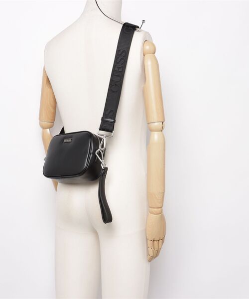 Guess（ゲス）の「BOSTON Camera Bag S（ショルダーバッグ・メンズ・ブラック・ONE SIZE）」の15枚目の写真