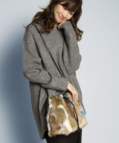 PLAIN CLOTHING(プレーンクロージング)の「MIXフェイクファー巾着バッグ【PLAIN CLOTHING】(ショルダーバッグ・レディース・オレンジ/マルチ/ライトブルー/グリーン・FREE)」の20枚目の写真