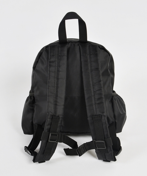 SHIPS（シップス）の「SHIPS KIDS:デイパック M (ブラック)（バックパック/リュック・キッズ・ブラック・ONE SIZE）」の2枚目の写真