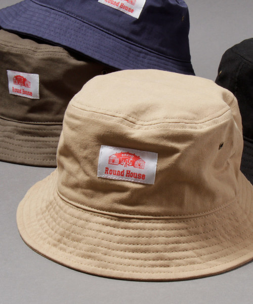 ROUND HOUSE(ラウンドハウス)の「【ROUND HOUSE】ウォッシュド ツイル バケットハット(ハット・メンズ・ホワイト/ブラック/ベージュ/ネイビー/ブラウン/レッド/オリーブ/イエロー/ピンク・FREE)」の5枚目の写真