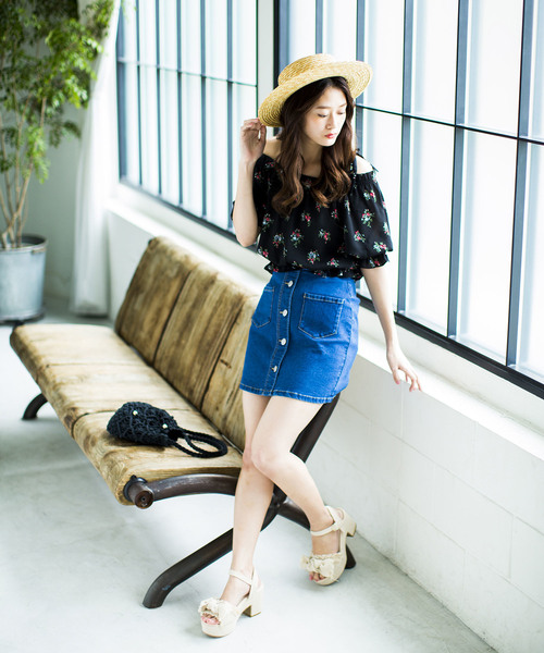WEGO（ウィゴー）の「WEGO/ボタンアップタイトミニスカート