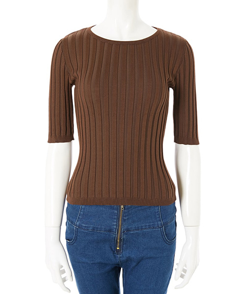 fifth(フィフス)の「フィットニット5分袖クルーネック(ニット/セーター・レディース・グリーン系その他/ホワイト/ライトグレー/ブラック/ネイビー/モカ/オレンジ/ボルドー/グリーン/ブラウン・MEDIUM)」の4枚目の写真