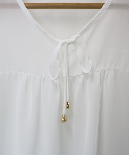 andme（アンドミー）の「胸元刺繍リボン付きシフォンブラウス（シャツ/ブラウス・レディース・ブラック/オフホワイト・M）」の5枚目の写真
