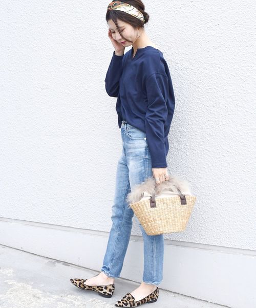 SHIPS(シップス)の「キーネックロングスリーブプルオーバー◇(Tシャツ/カットソー・レディース・ネイビー/ライトブルー/キャメル・ONE SIZE)」の5枚目の写真