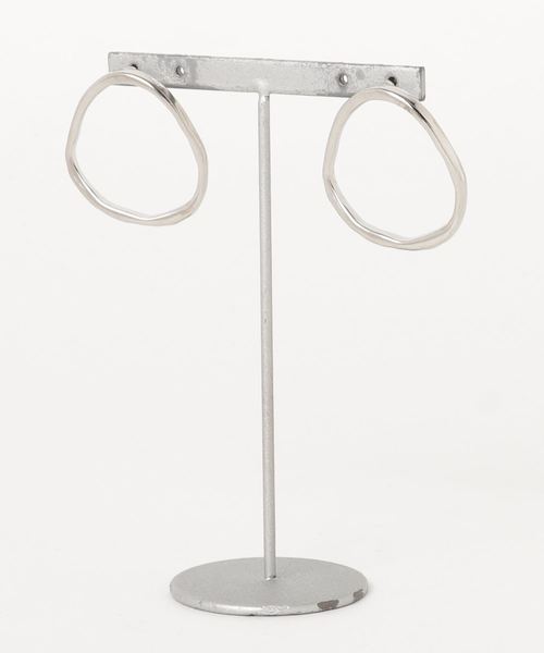 Fun & Daily（ファンアンドデイリー）の「F&D : カーブサークルピアス（ピアス（両耳用）・レディース・シルバー/ゴールド・FREE）」の4枚目の写真