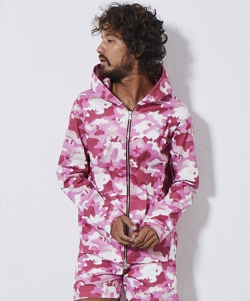 daboro(ダボロ)の「star camo parka(パーカー)」|ピンク