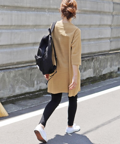 reca（レカ）の「フロントデザイン ゆるシルエットチュニックワンピース（ワンピース・レディース・ブラック/オフホワイト/ピンク/マスタード/モカ・FREE）」の10枚目の写真