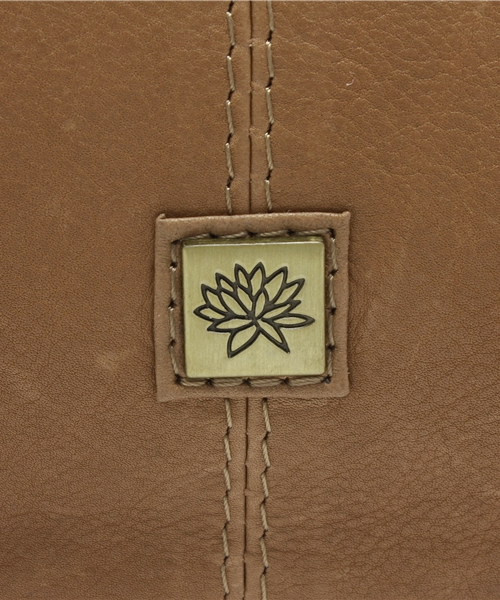 Abahouse Devinette（ドゥヴィネット）の「Waterlily ﾌﾗｯﾌﾟｼｮﾙﾀﾞｰﾊﾞｯｸﾞ（ショルダーバッグ・レディース・ベージュ/ブラック・FREE）」の8枚目の写真