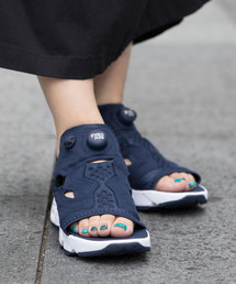 【美品】Reebok リーボック インスタポンプフューリーサンダル DV9698 楽天市場】リーボック Reebok インスタ ポンプフューリー