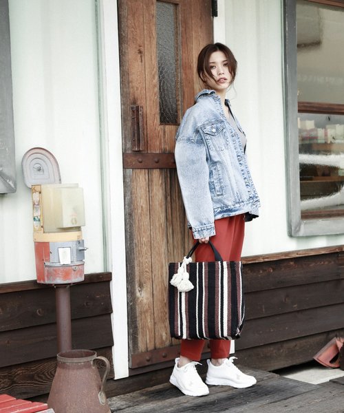 BAYFLOW（ベイフロー）の「BIGシルエットGジャン（デニムジャケット・レディース・ブラック/ブルー・FREE）」の8枚目の写真