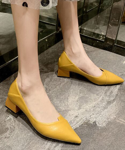 STYLEBLOCK（スタイルブロック）の「チャンキーヒールポインテッドトゥパンプス（パンプス・レディース・ブラック/ベージュ/イエロー/グリーン・40/38/39/35/36/37/34）」の4枚目の写真