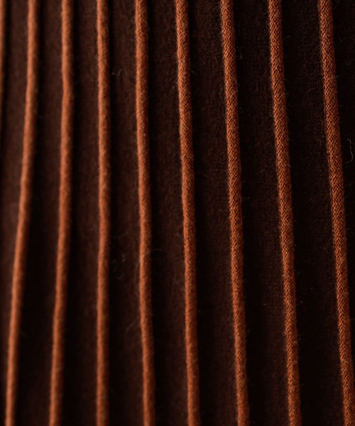 natural couture(ナチュラルクチュール)の「配色ニットプリーツワンピース(ワンピース・レディース・ブラウン/ラベンダー/グレイッシュベージュ/ミント/ボルドー/ブラック・FREE/SMALL)」の11枚目の写真