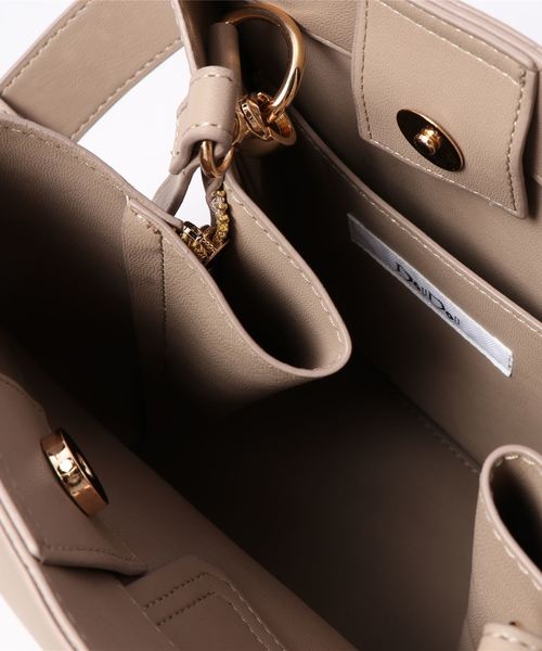 DouDou(ドゥドゥ)の「サイドジップトートバッグ(ショルダーバッグ・レディース・ブラウン/ブラック/グレイッシュベージュ・FREE)」の5枚目の写真