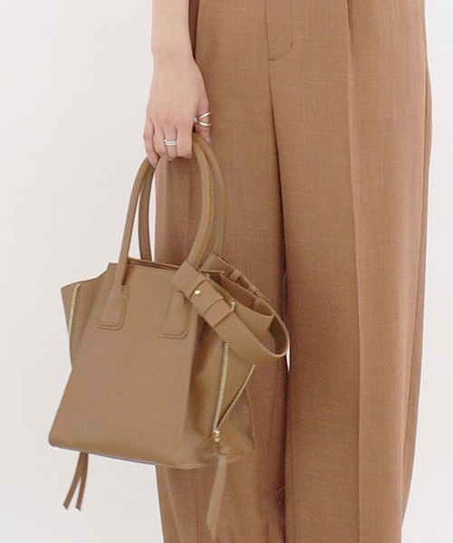 DouDou(ドゥドゥ)の「サイドジップトートバッグ(ショルダーバッグ・レディース・ブラウン/ブラック/グレイッシュベージュ・FREE)」の7枚目の写真