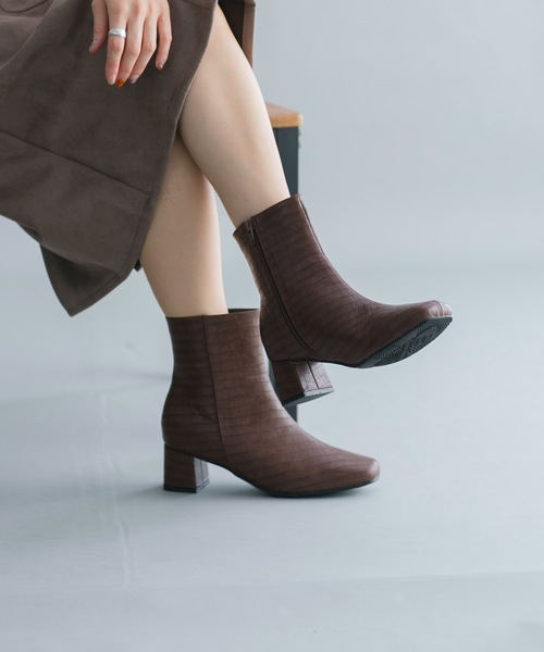 prose verse(プロズヴェール)の「スクエアトゥミドル丈ブーツ(ブーツ・レディース・ブラック/モカ/アイボリー/ブラウン・SMALL/MEDIUM/LARGE/LL)」の1枚目の写真
