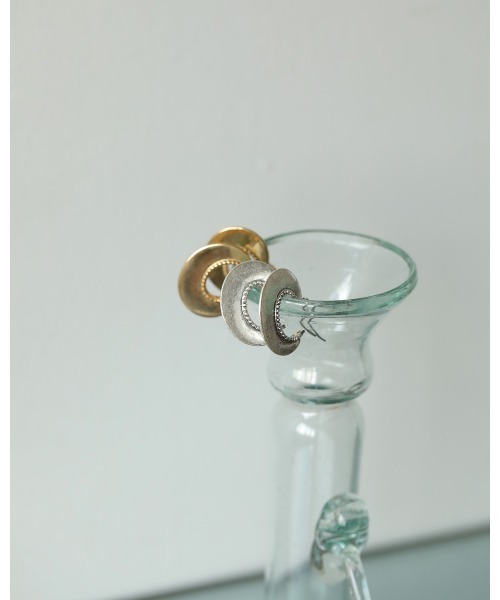 TODAYFUL（トゥデイフル）の「プレートフープピアス（ピアス（両耳用）・レディース・シルバー/ゴールド・FREE）」の8枚目の写真