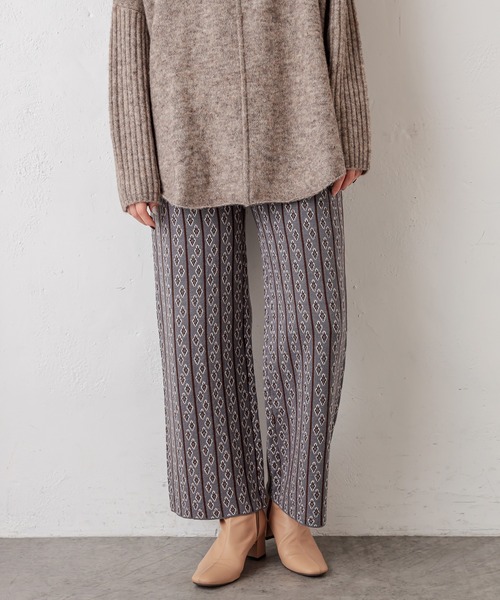 natural couture（ナチュラルクチュール）の「小紋柄ジャガードニットパンツ（その他パンツ・レディース・グレー/ブルー/アイボリー・FREE）」の3枚目の写真