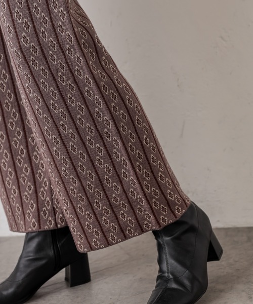 natural couture（ナチュラルクチュール）の「小紋柄ジャガードニットパンツ（その他パンツ・レディース・グレー/ブルー/アイボリー・FREE）」の19枚目の写真