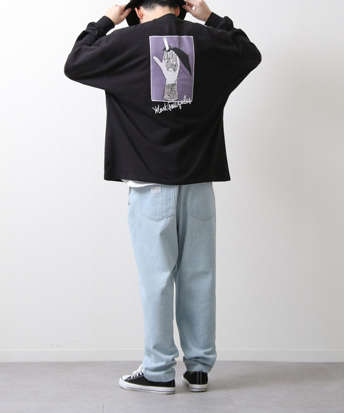Mark Gonzales(マーク・ゴンザレス)の「【別注】【Mark Gonzales/マークゴンザレス】プリントイラストビッグロンT 長袖Tシャツ(Tシャツ/カットソー・メンズ・グレー/ホワイト/パープル/ブルー/ブラック/グリーン・LARGE/MEDIUM)」の12枚目の写真