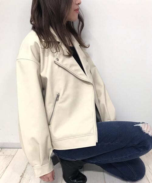 INGNI（イング）の「BIGライダース（ライダースジャケット・レディース・ブラック/ベージュ/アイボリー・M）」の5枚目の写真