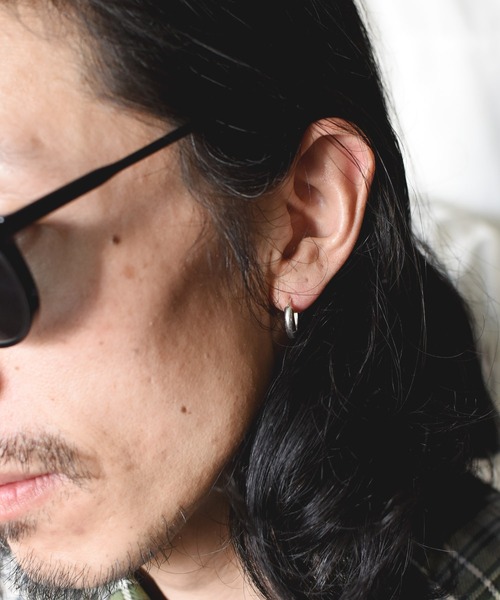 Pledge(プレッジ)の「《Pledge(プレッジ)》SILVER925 ピアス(ソロ)(ピアス(片耳用)・メンズ・シルバー・FREE)」の3枚目の写真